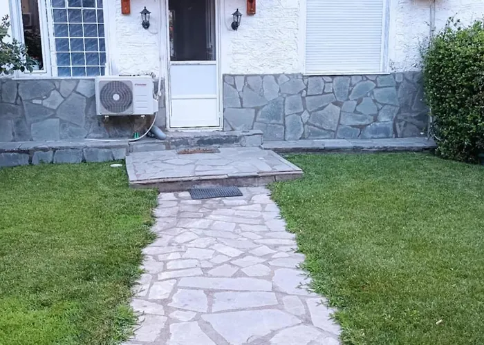 Dimitri\'S House